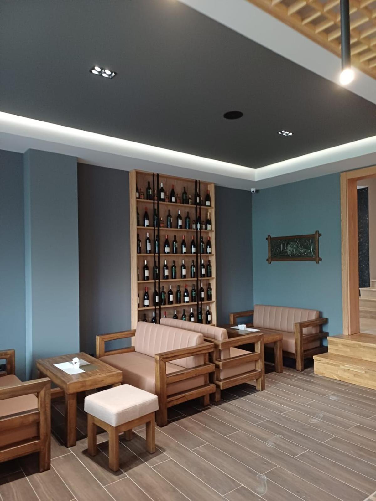 Oxygen Boutique Hotel Tirana Esterno foto