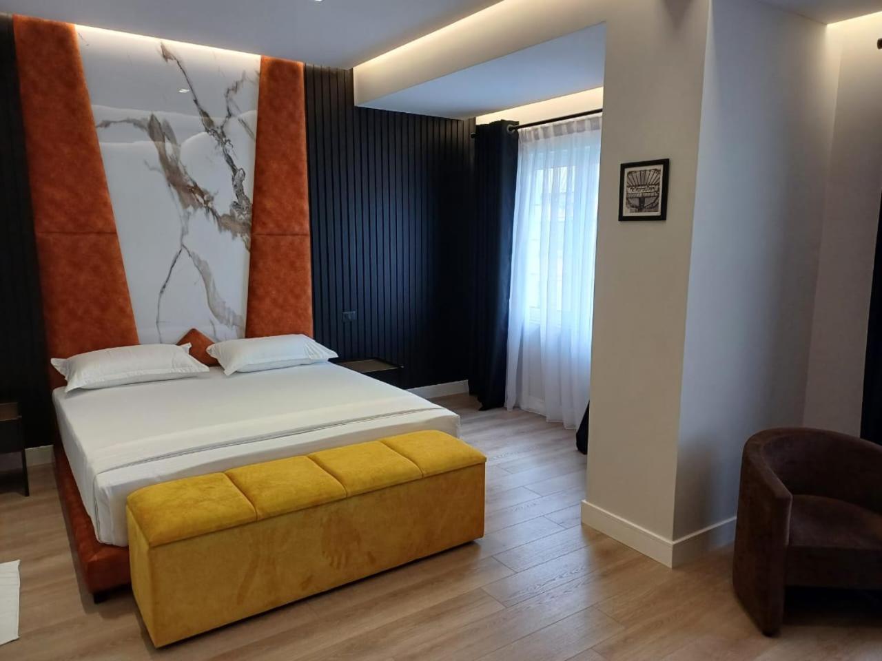 Oxygen Boutique Hotel Tirana Esterno foto