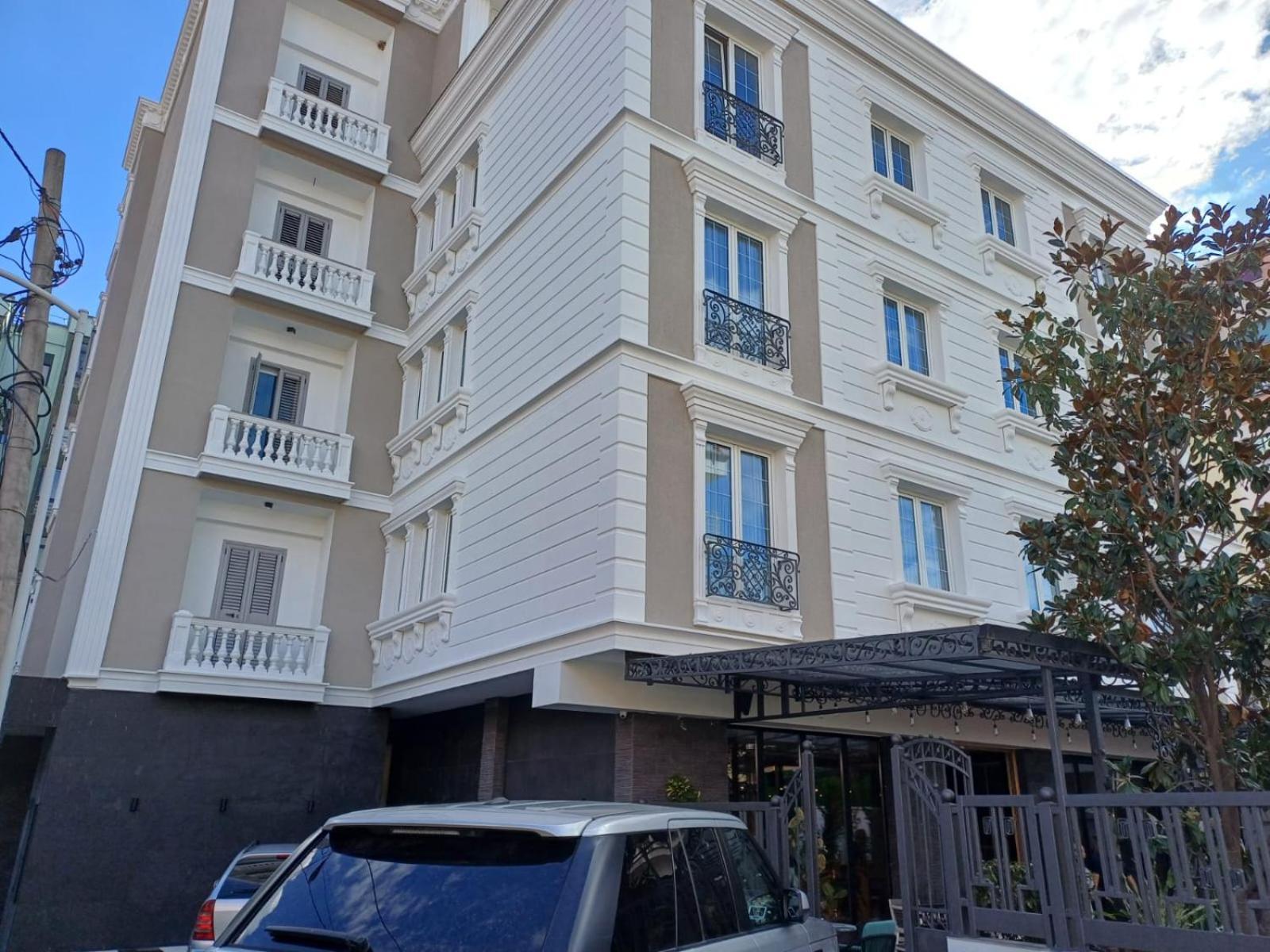 Oxygen Boutique Hotel Tirana Esterno foto