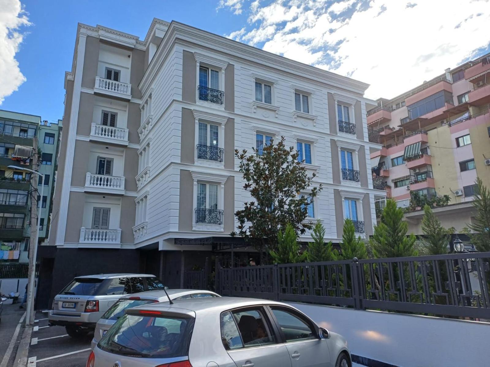 Oxygen Boutique Hotel Tirana Esterno foto