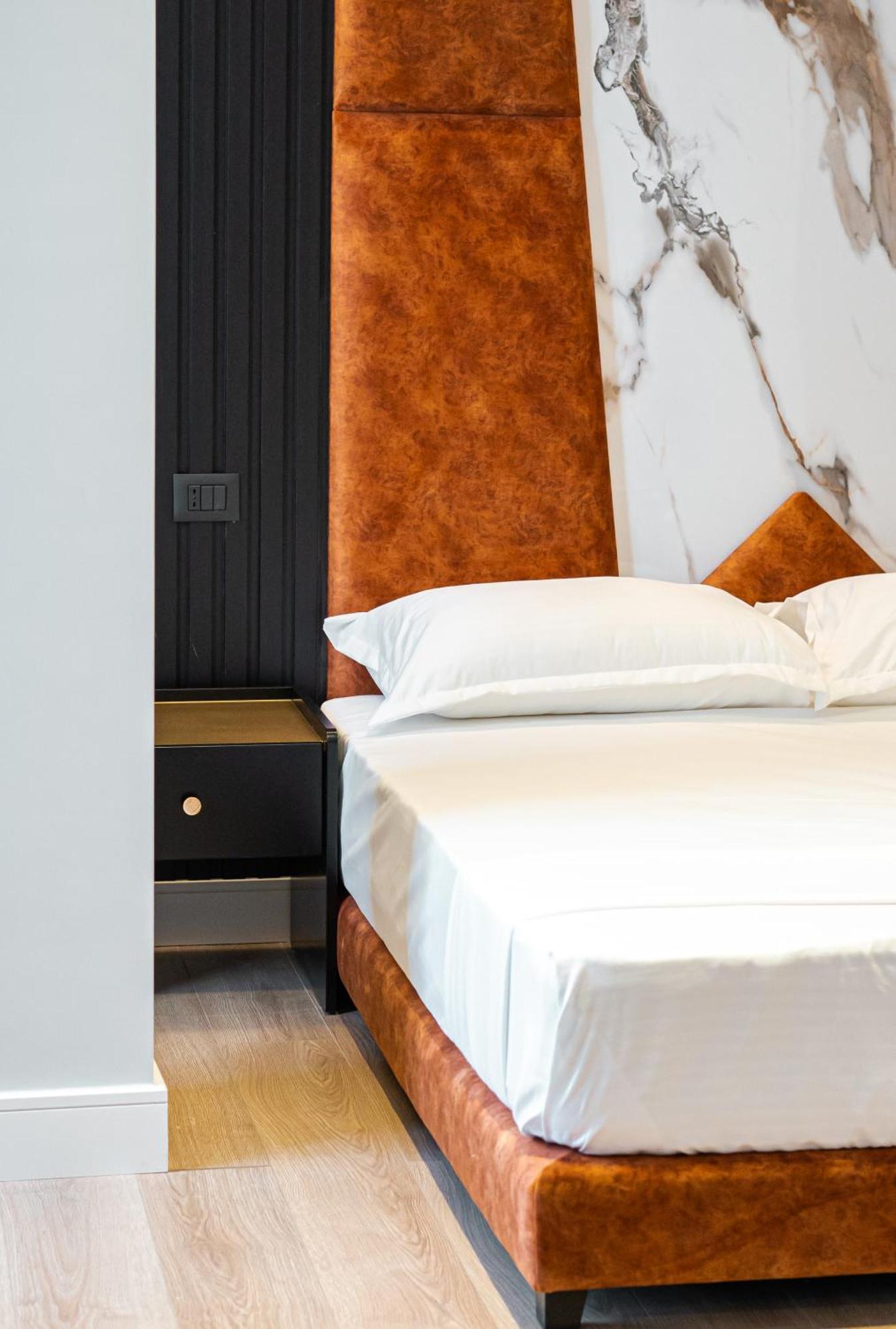 Oxygen Boutique Hotel Tirana Esterno foto